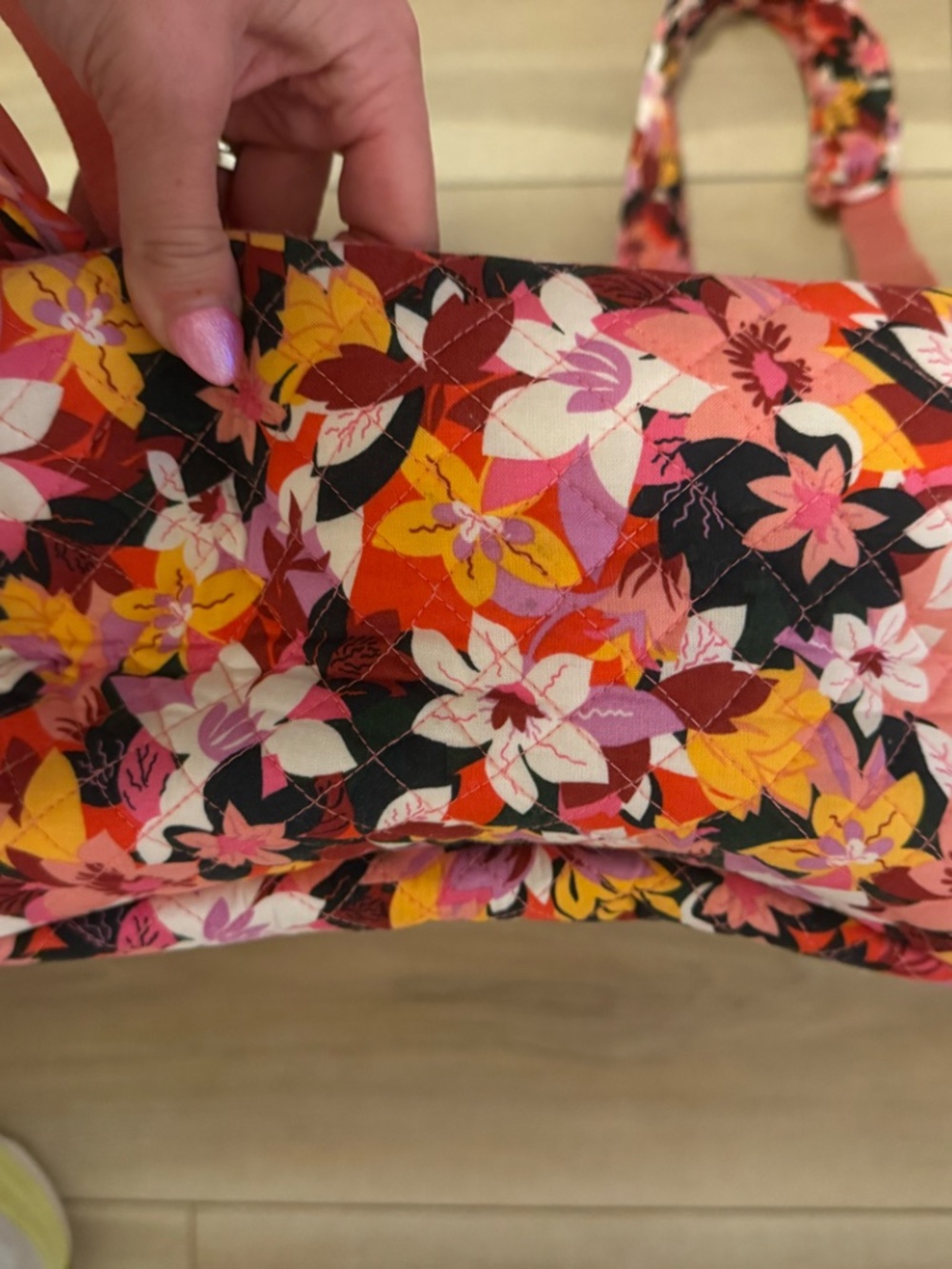 Vera Bradley Floral Backpack Quilted Pink Multicolor Like New - Picture 3 of 3